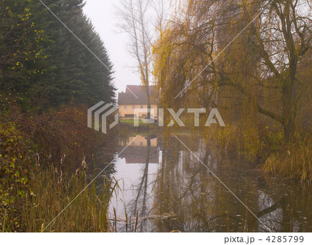 house un mist 4285799