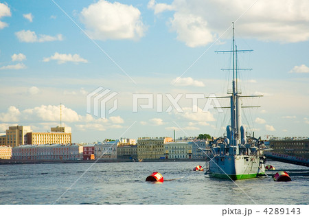 Legendary cruiser Avrora in Saint-Petersburg, Russia 4289143