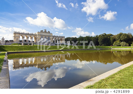 Gloriette Vienna with Pond and blue sky Gloriette Vienna with Pond and blue sky 4291899