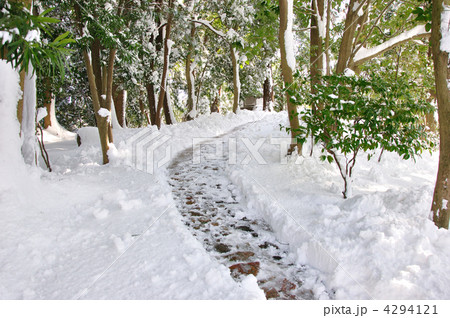 彦根城玄宮園・雪景色 4294121