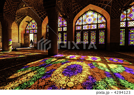 マスジェデ・ナスィーロル・モルク・モスク(イラン、シーラーズ) マスジェデ・ナスィーロル・モルク・モスク(イラン、シーラーズ) 4294123