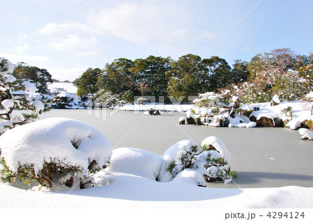 彦根城玄宮園・雪景色 彦根城玄宮園・雪景色 4294124