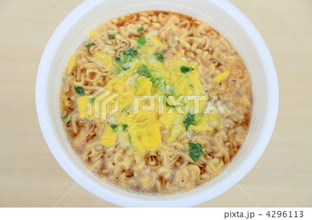 3分で出来上がりカップラーメン 3分で出来上がりカップラーメン 4296113