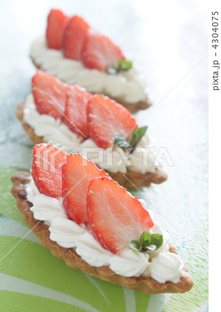 タルト 苺 スイーツ タルト 苺 スイーツ 4304075