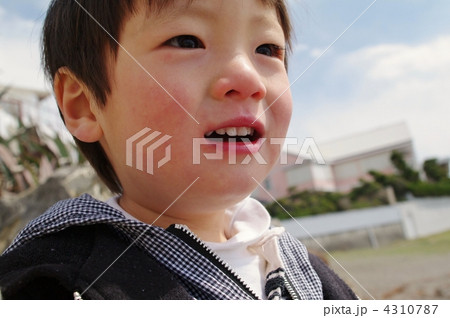 子供と葉山の町並み 子供と葉山の町並み 4310787