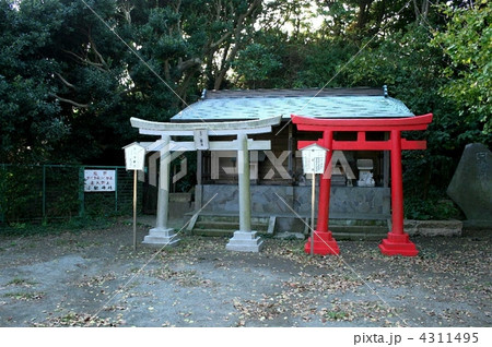 海の眺めの美しい小動神社を訪れて 海の眺めの美しい小動神社を訪れて 4311495