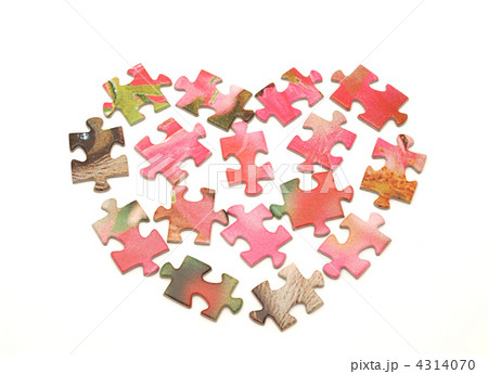 Heart from a puzzle 4314070