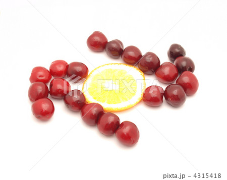 Two arrows from a cherry and an orange Two arrows from a cherry and an orange 4315418