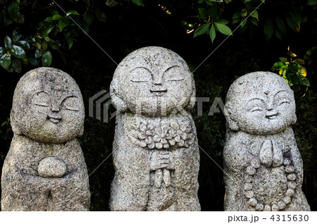 天龍寺前のお地蔵さま-2 天龍寺前のお地蔵さま-2 4315630