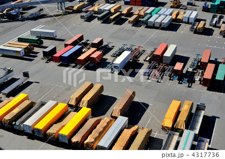 コンテナヤード コンテナヤード 4317736
