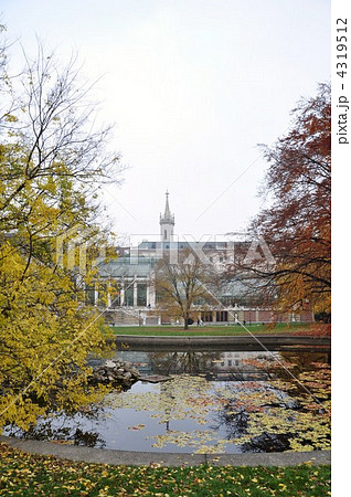 ウィーン　ホーフブルク　王宮庭園と教会 4319512