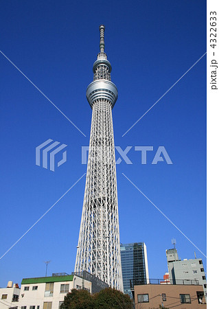 東京 スカイツリー 全体 世界一 完成 デート 撮影 スポット なりひらはし 快晴 正統派の写真素材