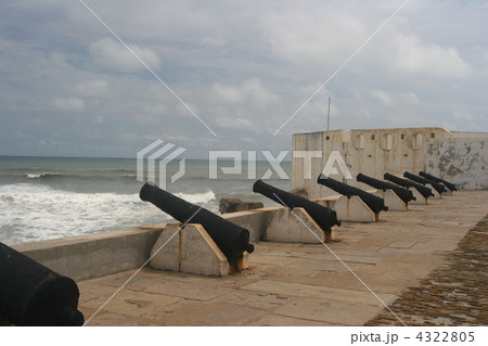ガーナ エルミナ城の大砲 ガーナ エルミナ城の大砲 4322805