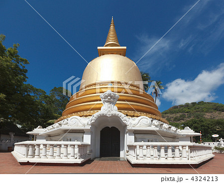 Buddhist dagoba (stupa) in Golden Temple, Dambulla, Sri Lanka Buddhist dagoba (stupa) in Golden Temple, Dambulla, Sri Lanka 4324213