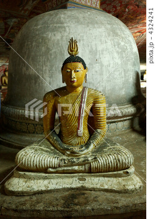 Ancient Buddha image in Dambulla Rock Temple caves, Sri Lanka Ancient Buddha image in Dambulla Rock Temple caves, Sri Lanka 4324241