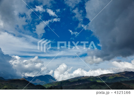 Clouds above mountains Clouds above mountains 4325166