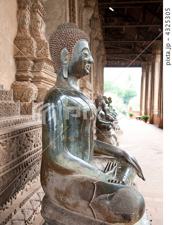 Buddha statue. 4325305