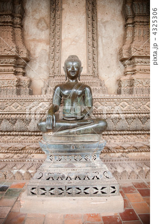 Buddha statue. Buddha statue. 4325306