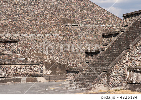 Teotihuacan Pyramids 4326134