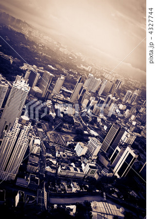 Dramatic city Dramatic city 4327744