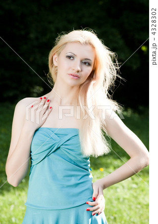 Woman Portrait Woman Portrait 4328302