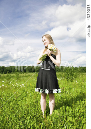 Woman With Flowers Woman With Flowers 4329058
