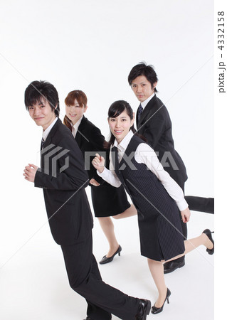 走る新入社員 走る新入社員 4332158