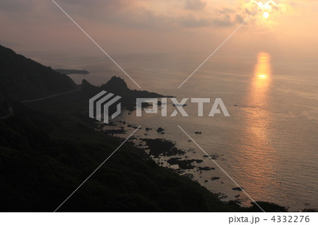 能登の夕日 4332276