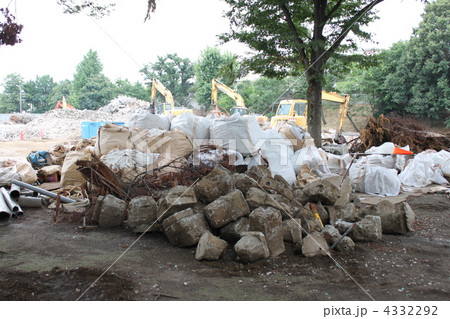 ガレキ 4332292