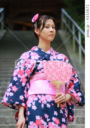 浴衣の女性 4333671