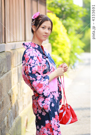 浴衣の女性 浴衣の女性 4333691