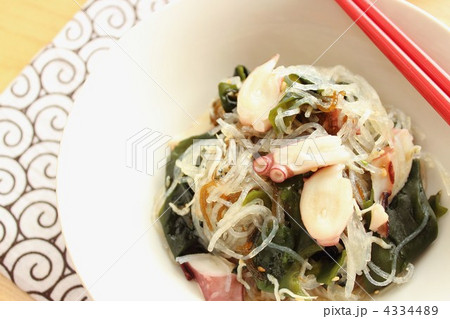 タコと春雨とワカメの酢の物 4334489