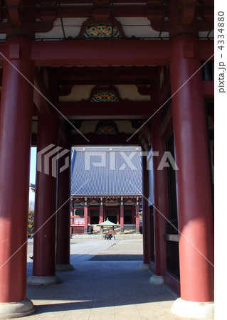 池上本門寺・仁王門から大堂を望む 池上本門寺・仁王門から大堂を望む 4334880