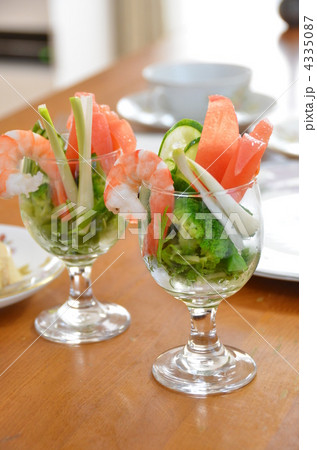 エビ入りグラスサラダ エビ入りグラスサラダ 4335087