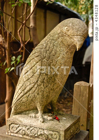 愛宕社の「トビ」の石像（大豊神社／京都市左京区鹿ケ谷宮ノ前町） 4348128
