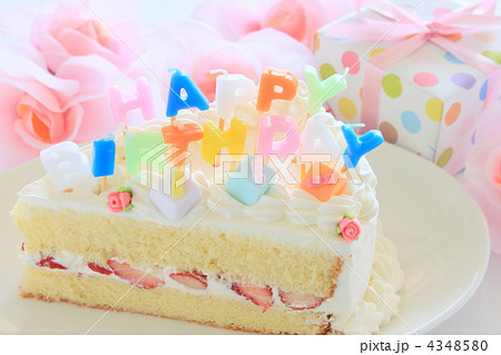 誕生日 バースデーケーキの写真素材