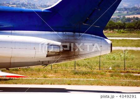 The jet engine of the Russian plane. The airport.  4349291