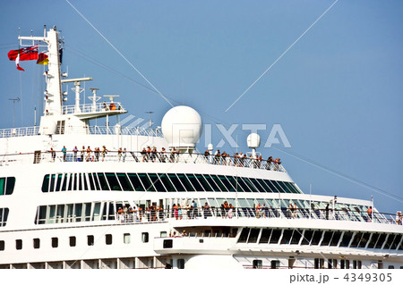 Cruise nautical tourist lainer.  4349305