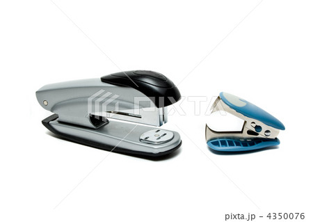 Stapler and anti-stapler isolated on white backgro 4350076