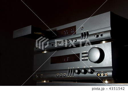 Hi-Fi Audio System 4351542