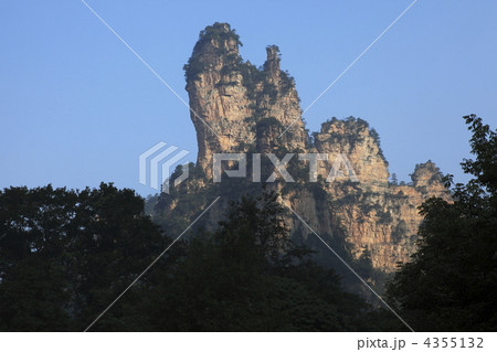 天子山自然保護区十里画廊の岩峰 天子山自然保護区十里画廊の岩峰 4355132