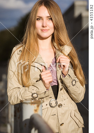 Young woman outdoors portrait 4355192