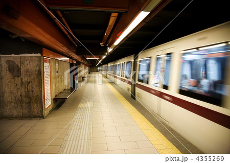 Underground station 4355269