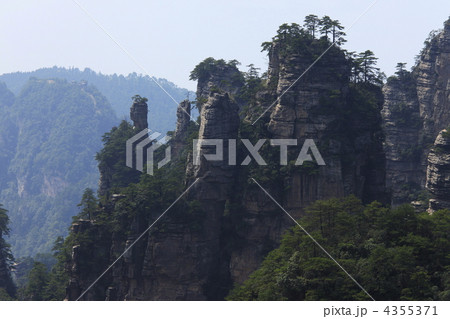 張家界黄石寨仙女献花 張家界黄石寨仙女献花 4355371