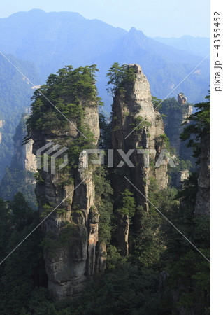 張家界黄石寨の岩峰 4355452