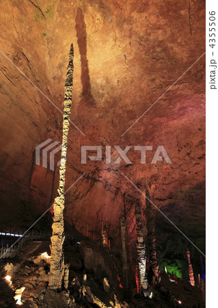 張家界黄龍洞定海神柱 4355506