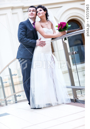 Young wedding couple 4355963