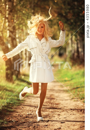 Young woman fun Young woman fun 4355980