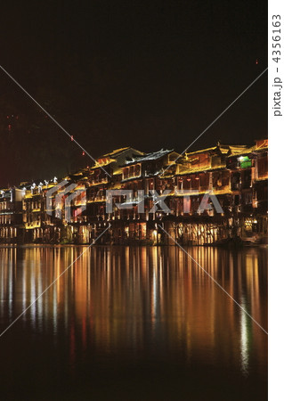 鳳凰故城吊脚楼町並み 4356163