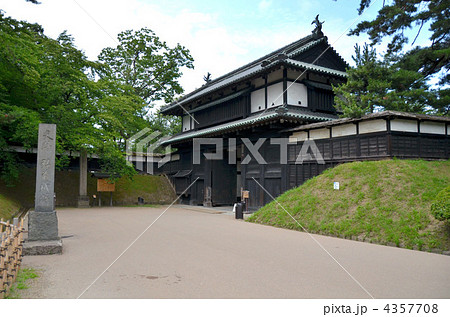 三の丸追手門－弘前城跡にて 4357708